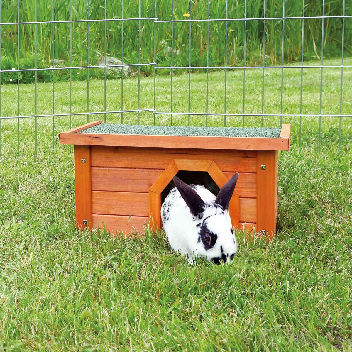 Trixie Small Animal Wooden Outdoor House
