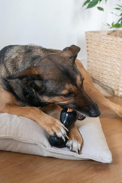 Zeus Chew Chasers Treat Peanut Black 14cm