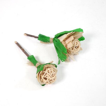 Rosewood Boredom Breaker Apple Stick Roses