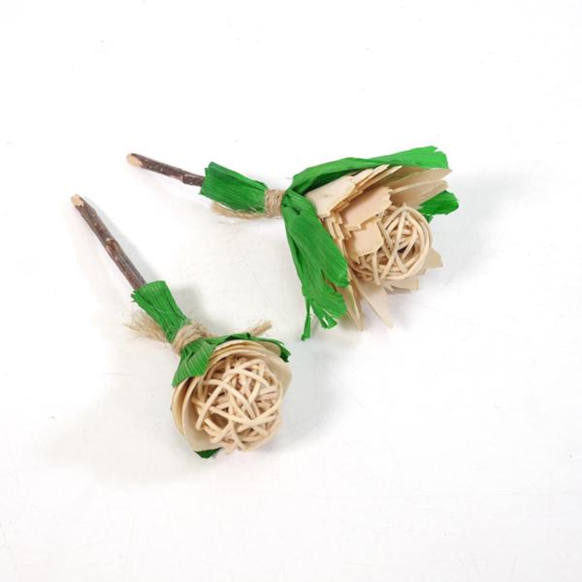 Rosewood Boredom Breaker Apple Stick Roses