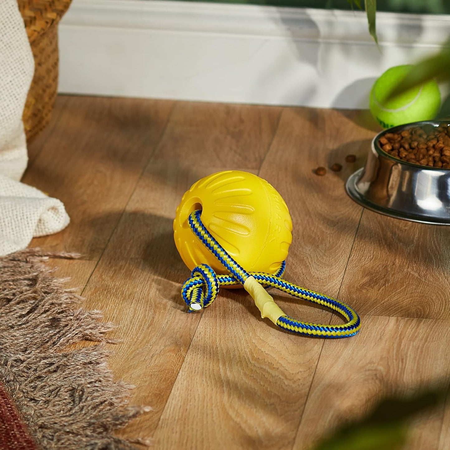 Starmark Swing & Fling Foam Ball Large